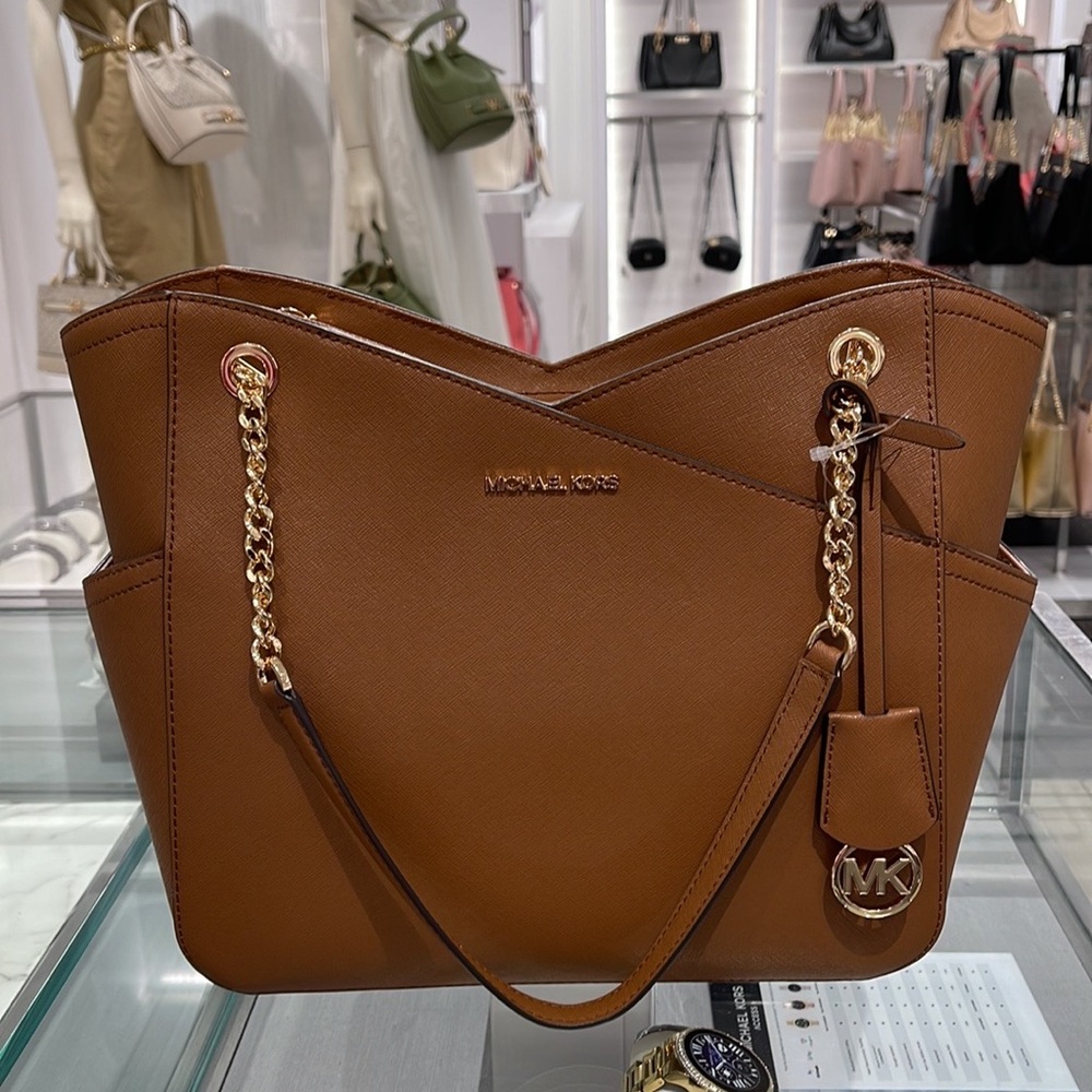 Michael Kors Jet Set Travel Large Chained Tote Shoulder Bag MK Luggage 

NWT - Picture 16 of 16
